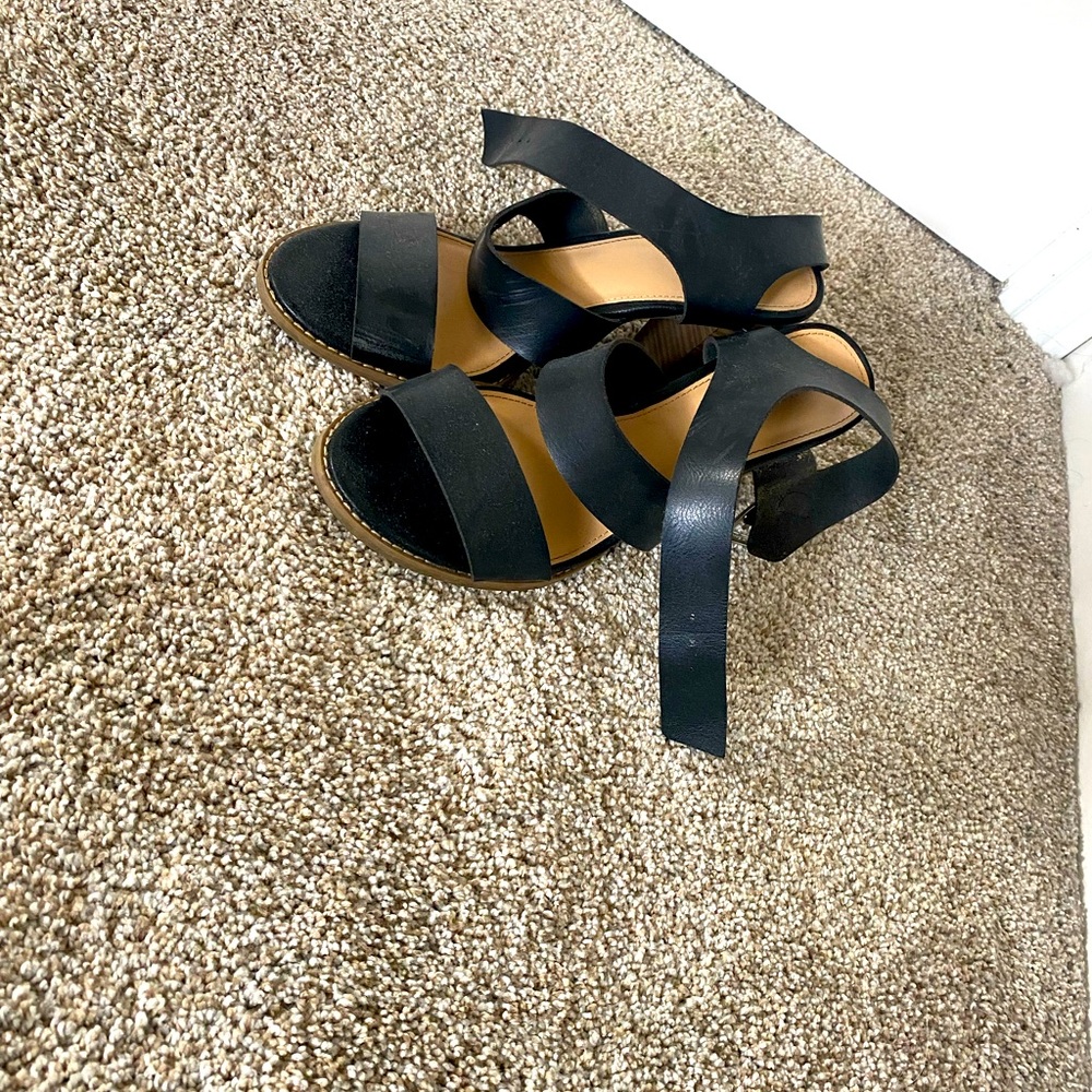 Strap Black Heals